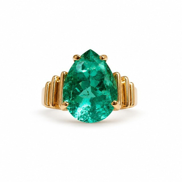 14K Yellow Gold 5.00 ctw Pear Shape Emerald Statement Ring