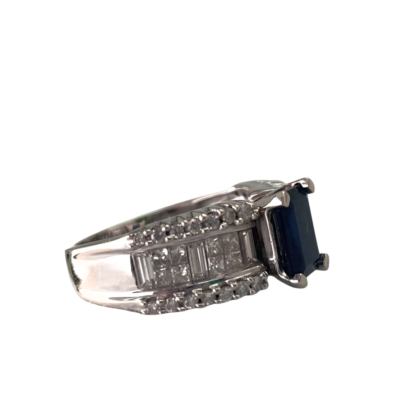 CONS L.H. Natural Sapphire (1.75ct) & Diamond (1.92ctw) 14kt Ring