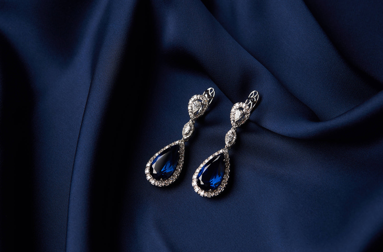 Drop Earrings Collection | Paul's Jewelers Milwaukee