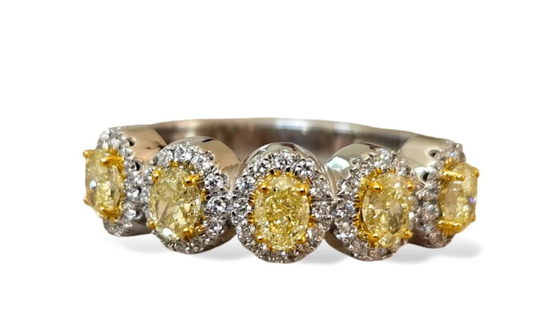 Natural Oval Cut Diamond (0.98ctw) Halo Ring, 14kt
